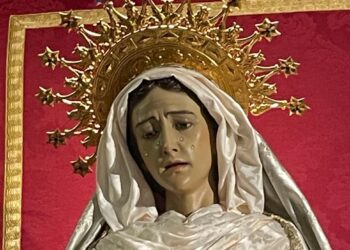 La nueva junta de la cofradía peñarandina de Nuestra Señora de la Soledad lleva a cabo cambios y mejoras en la propia imagen