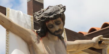 Villar de Gallimazo acompaña por segundo día al Santo Cristo de la Custodia en una fiesta «en familia» con misa y procesión