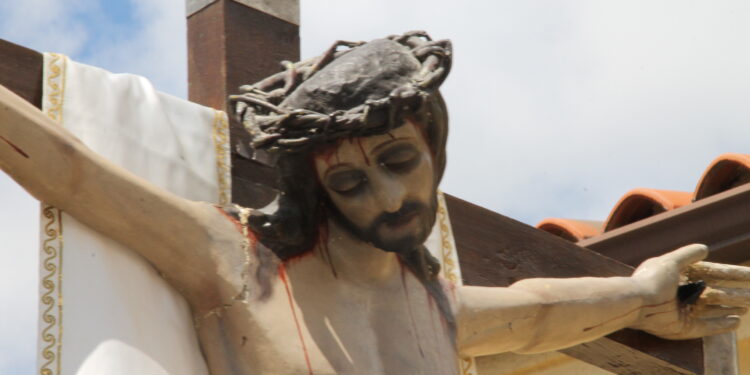 Villar de Gallimazo acompaña por segundo día al Santo Cristo de la Custodia en una fiesta «en familia» con misa y procesión