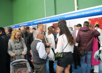 El gran escaparate de las ferias macoteranas: alimentación, artesanía, energías renovables, vehículos y hasta cocina en vivo