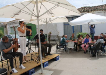 Rumbas y flamenco animan el aperitivo en Tarazona de Guareña en la segunda jornada de las fiestas de San Pedro Regalado