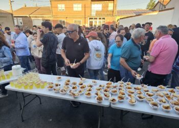 El Campo de Peñaranda vive su arranque festivo con el recorrido de peñas y el concurso de pinchos con la charanga Dale Kaña 2.0