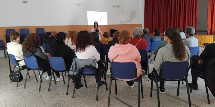 Cantalpino acoge un interesante taller sobre conocimiento del suelo pélvico dirigido a mujeres y con una destacada asistencia