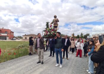Día grande en Cantalpino con la fiesta de los agricultores en honor de San Isidro con misa, procesión y bendición de campos