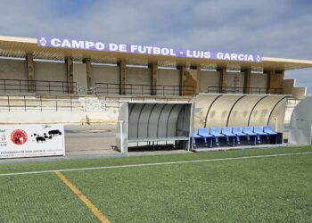 Asientos en las gradas y banquillos soterrados: así se plantea la nueva intervención en el polideportivo municipal de Peñaranda