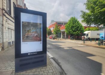 Las ilustraciones del peñarandino Jr Casas se ven esta semana en más de un millar de pantallas digitales en las calles de Bélgica