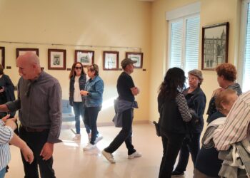 El santiagués Mateo Arias comparte sus «Pequeños trazos» en una interesante exposición que puede verse en Crespos (Ávila)