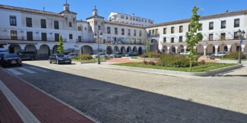 Tres años de espera para las placas informativas de la plaza Nueva en Peñaranda: ahora se buscan fotografías antiguas