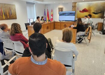 Peñaranda elige a los miembros de las mesas electorales para los comicios europeos que se celebrarán el próximo 9 de junio