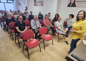 El PSOE reúne a alcaldes y concejales de la comarca de Peñaranda para hablar de las ayudas europeas que pueden pedir los pueblos