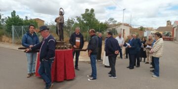 Moríñigo y Pedrosillo de Alba también rinde honores al patrón del campo y le acompañan en la procesión en ambas localidades