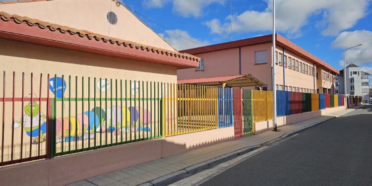 El arreglo del patio del colegio Severiano Montero logra el mayor apoyo popular en los Presupuestos Participativos de Peñaranda