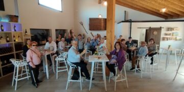 La asociación de mayores San Miguel de Peñaranda disfruta de una nueva excursión cultural para conocer Navarra y La Rioja