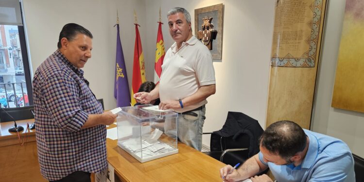 La participación en las Elecciones Europeas baja un 7,77 % a nivel nacional y en Peñaranda un 4,43 % respecto al año 2019