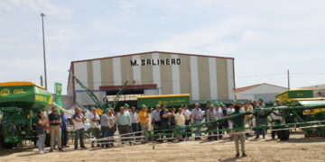 Gran éxito de público para AGROSALINERO y GIL en la jornada de puertas abiertas con exposición, regalos, sorteos y lunch