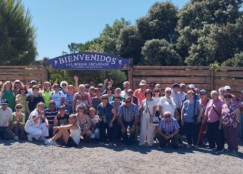 La asociación de mayores San Miguel de Peñaranda visita San Martín de Valdeiglesias (Madrid) y el Bosque Encantado
