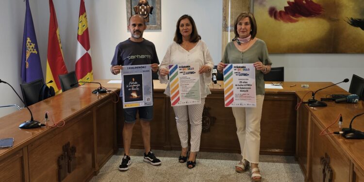 Peñaranda con Orgullo: exposición, jornada de sensibilización, cine y la bandera arco iris que volverá al balcón del Ayuntamiento