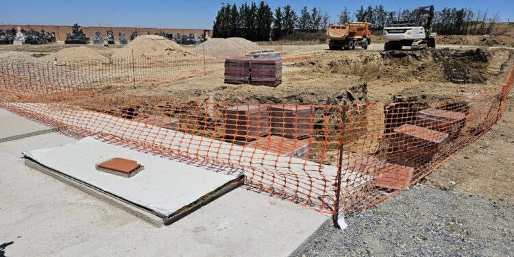 Peñaranda amplía de nuevo el cementerio municipal que tendrá 24 columbarios para depositar las cenizas de los difuntos