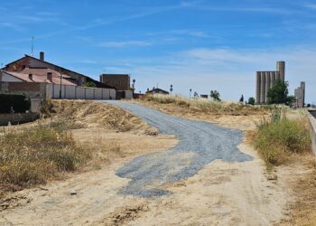 Peñaranda crea una rampa provisional de acceso a la zona de Los Chopos mientras define el proyecto de intervención final