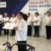 Fin de curso del taller de canto de Cruz Roja en Peñaranda con un recital en la nueva sede y un animado concurso de karaoke