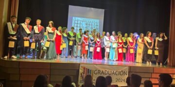 Brillante ceremonia de graduación de los alumnos del Instituto Germán Sánchez Ruipérez en su despedida del centro