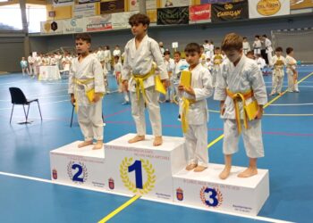 Gran papel del club de karate CID Peñaranda en la villa de Guijuelo con ocho merecidos podios en el campeonato provincial