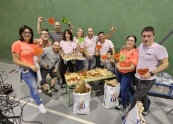 Arranque festivo pasado por agua en Paradinas de San Juan pero con las ganas de diversión intactas entre los vecinos