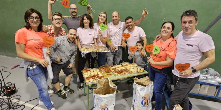 Arranque festivo pasado por agua en Paradinas de San Juan pero con las ganas de diversión intactas entre los vecinos
