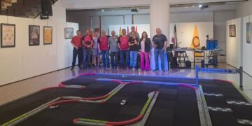 Peñaranda acoge en el zaguán del CDS un nuevo encuentro Mini Z con clubes de Madrid y Valladolid y los anfitriones locales