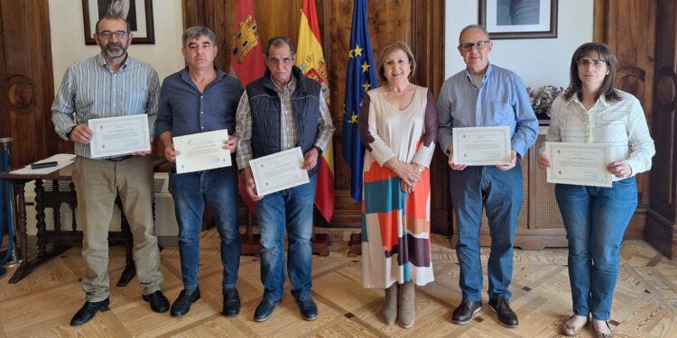 Reconocimiento a Francisco Javier Gómez, de Babilafuente, por su compromiso con la Red Nacional de Radio de Emergencias
