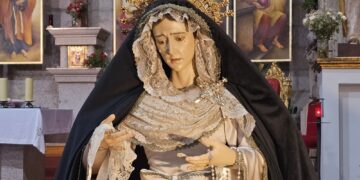 Peñaranda contempla el espectacular cambio de Nuestra Señora de la Soledad a iniciativa de la nueva junta de la cofradía y cabildo