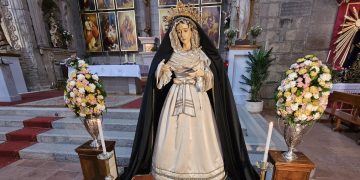 Peñaranda contempla el espectacular cambio de Nuestra Señora de la Soledad a iniciativa de la nueva junta de la cofradía y cabildo