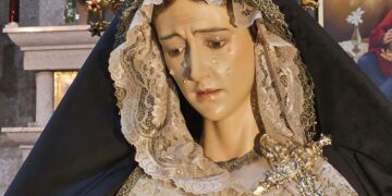 Peñaranda contempla el espectacular cambio de Nuestra Señora de la Soledad a iniciativa de la nueva junta de la cofradía y cabildo