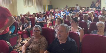 Gran interés de los mayores de Villoruela en la charla sobre los cuidados paliativos y el derecho a la eutanasia