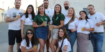 Bóveda del Río Almar vive ya sus fiestas de verano con el colorido y animación que ponen las peñas en el parque municipal