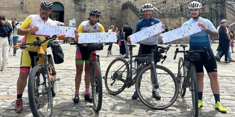 La expedición Babilafuente Beer Bike completa el Camino de Santiago en bicicleta que iniciaron el 23 de junio en Salamanca