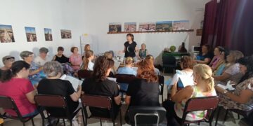 Rágama acoge un taller de cosmética natural con hierbas autóctonas dentro del proyecto ambiental «Nuevas Raíces»