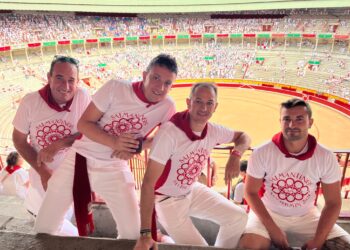 Desde Las Villas a Pamplona para vivir al minuto los Sanfermines de Pamplona: cuatro amigos fieles a la multitudinaria cita anual