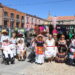 Mercadillo de Peñaranda abarrotado, Día de la Banderita de Cruz Roja e hinchables para los niños: así va el jueves de ferias