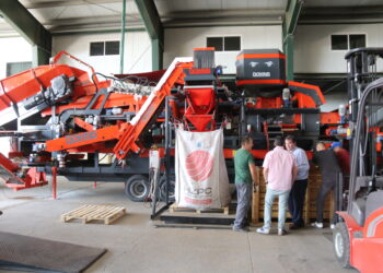 La cooperativa Aranpino estrena un «CropVision» único en España y que revoluciona el proceso de selección de la patata sin lavar