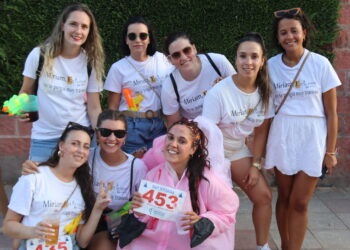 Miriam celebra su despedida de soltera en Macotera con la compañía de sus amigas y participando en la «San Rocada»