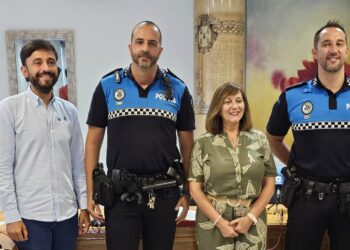 Eugenio Álvarez y Manuel López toman posesión en Peñaranda de sus cargos como subinspector jefe y oficial de la Policía Local