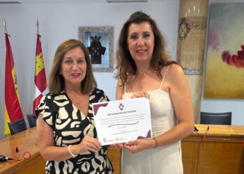 Peñaranda dona 1.765 euros a la Asociación Española Contra el Cáncer recaudados en la degustación festiva de patatas meneás