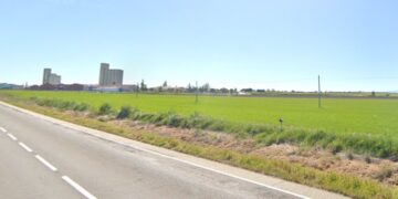 La Policía Local de Peñaranda localiza a un varón joven con varias contusiones en una cuneta de la carretera de Alba