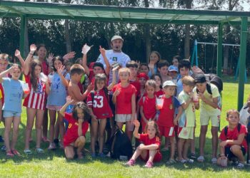 El campamento urbano CID de Aldeaseca de la Frontera y Teo Marcos dedican un cóctel a María, la princesa futbolera guerrera