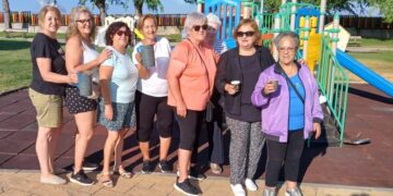 La asociación de mujeres Santa Águeda organiza en Babilafuente una marcha al amanecer que culmina con una chocolatada