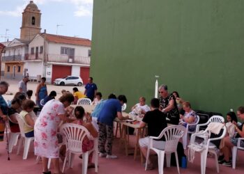 Los talleres de bordado «Al Fresco» cierran con éxito en Cantaracillo su recorrido de este año por la comarca de Peñaranda