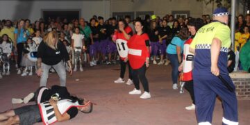 La escuela de verano de Villaflores se lleva el primer premio en el concurso de disfraces de las fiestas patronales de San Agustín