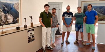 La exposición «Serrín y Azabache», del artista Ángel Martín Carreño, abre sus puertas en el Museo Etnográfico de Macotera