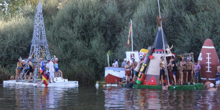 La bajada de los OFNIS en Huerta celebra su XXX edición con un nuevo y rotundo éxito de participación, imaginación y público